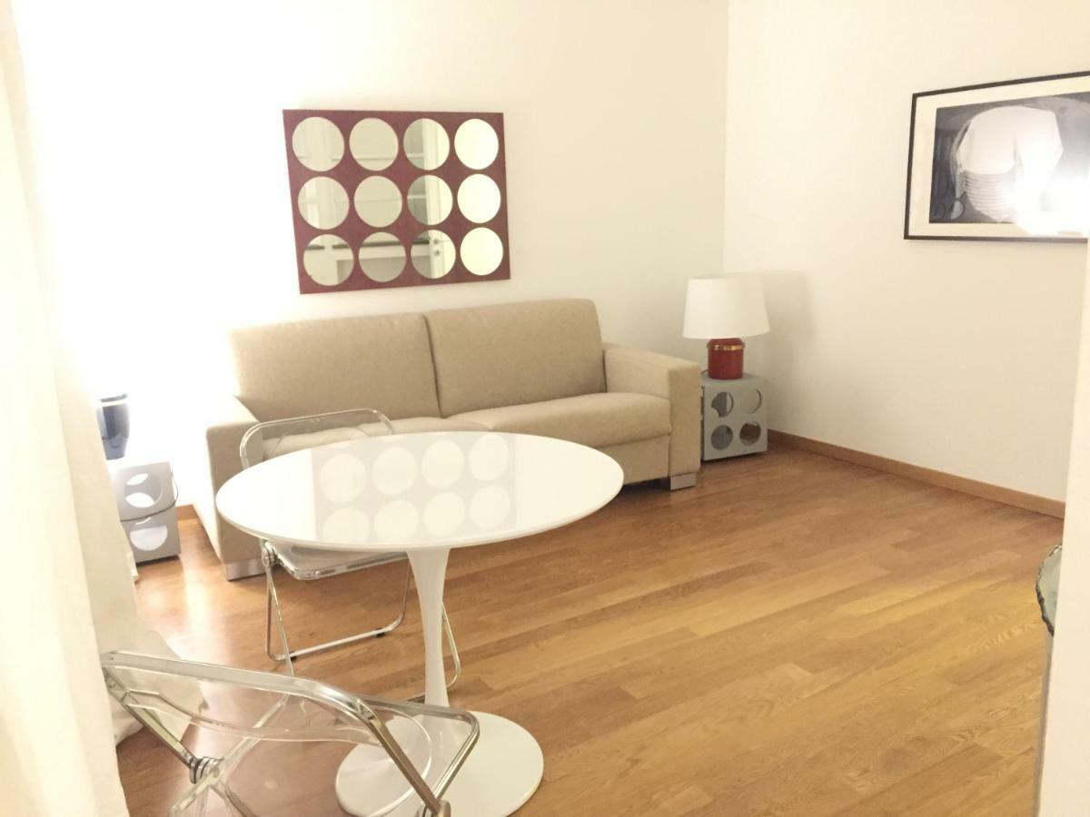 Brera - Fiori Chiari Charme Apartment Milan Exterior photo